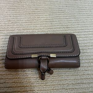 Chlóe MARCIE LONG BROWN WALLET